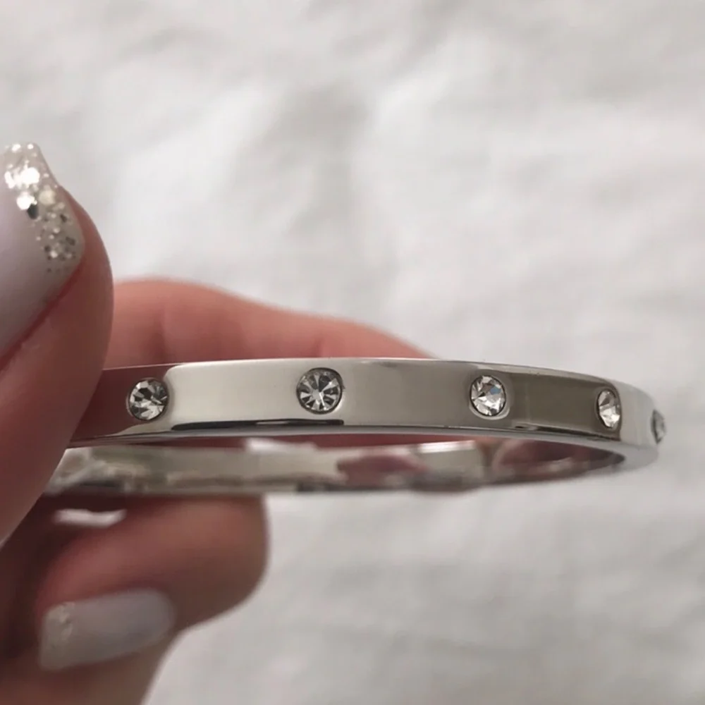KATE SPADE • Silver Set In Stone Bangle Bracelet - Picture 5 of 9
